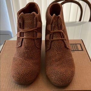 Tom’s Brown Cheetah Print Ankle Boots